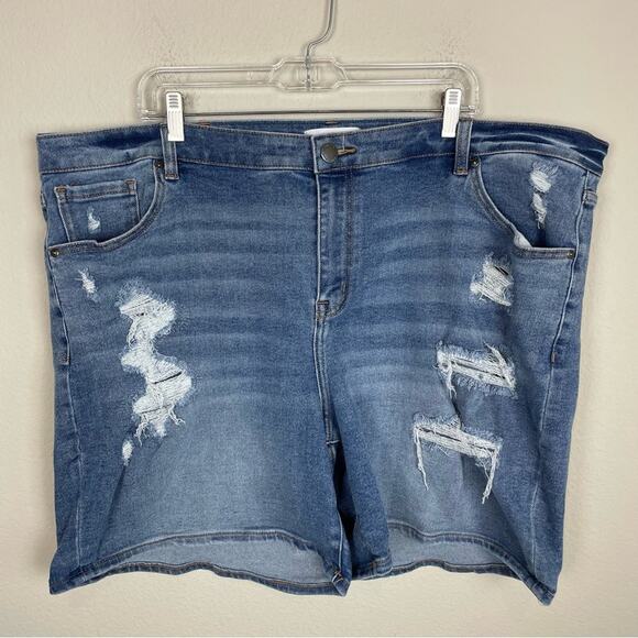 Lane Bryant Blue Denim Midrise Boyfriend  Distressed Shorts 22 - Picture 1 of 7